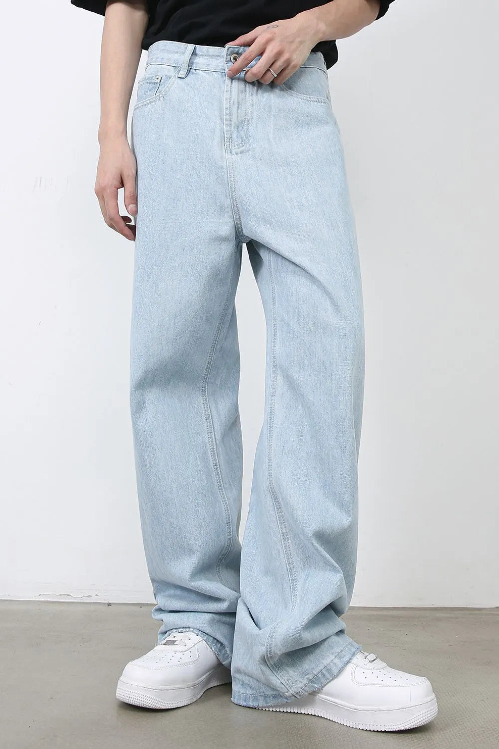 Men's Loose Fit Jeans with Pockets Casual Denim