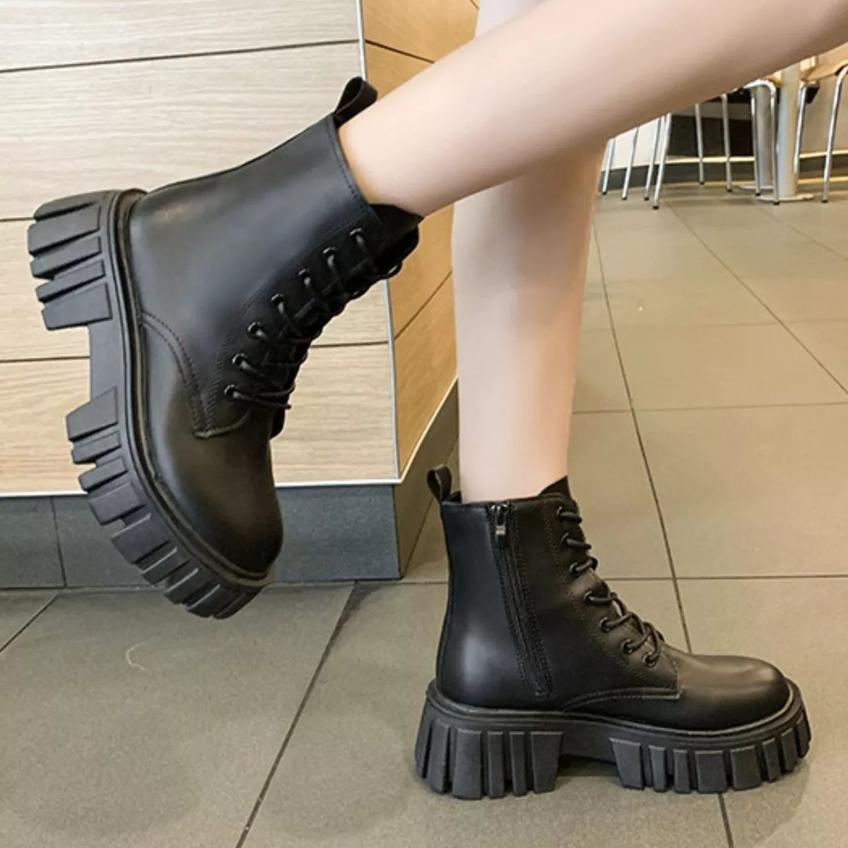 Round Toe Lace Up Chunky Women's Boots Casual
